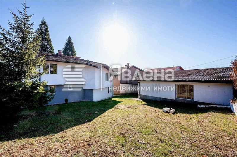 Продава се Къща в с. Желява, Област София-град - 150 кв.м за 2200 €/кв.м - Снимка #2