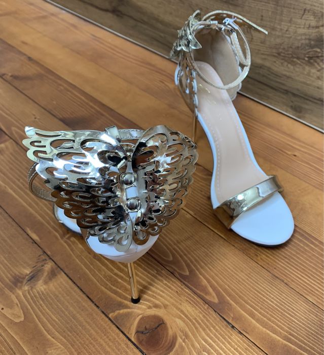 Уникални елегантни сандали