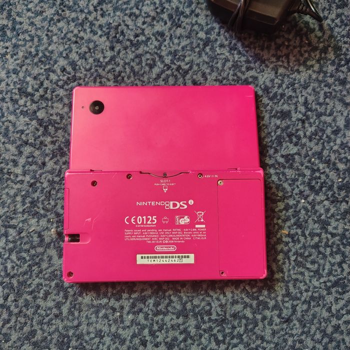 nintendo dsi cu acesorii si twilight menu