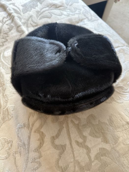 Продам шапку (кажется нерпа)