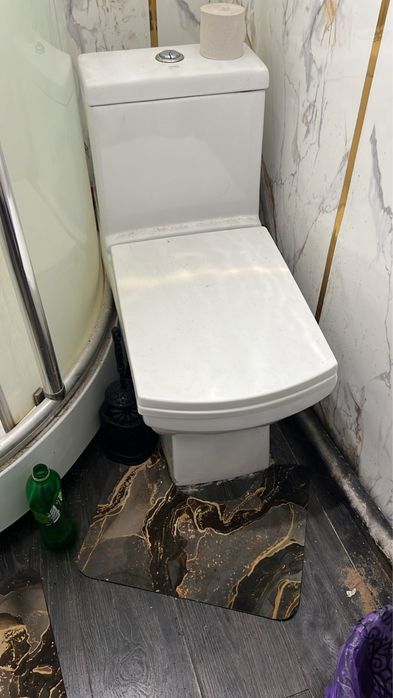 срочно продам унитазы