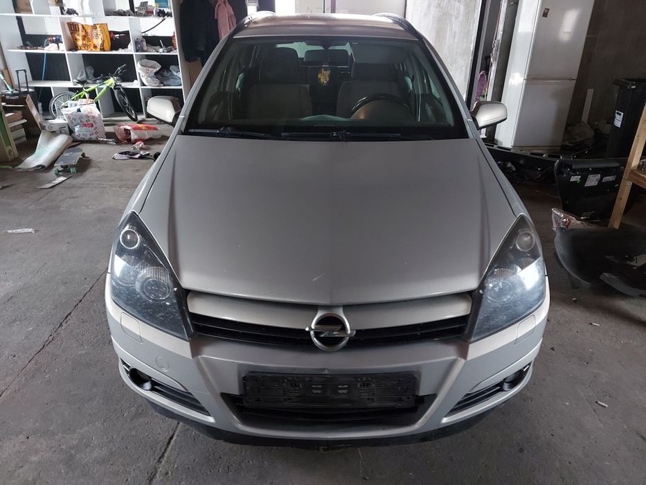 Bara fata opel astra h cu spalator faruri cod culoare z167
