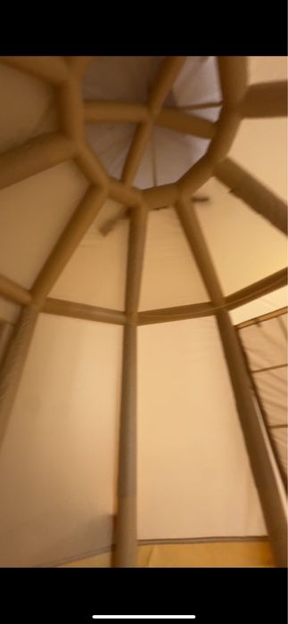 Надувная палатка в виде юрты