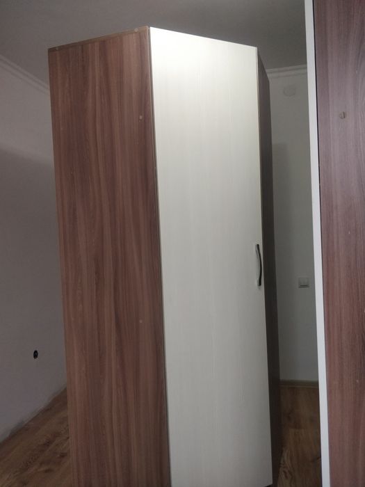 Угловой шкаф для одежды