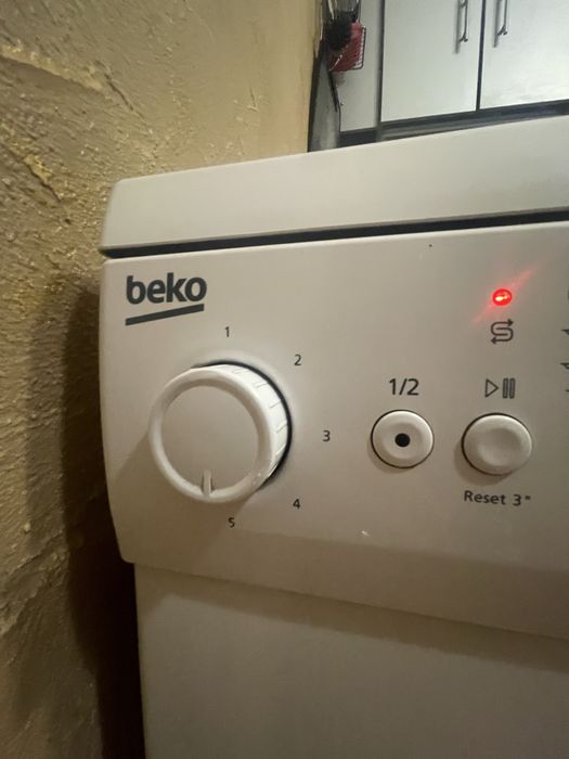Посудомоечная машина BEKO DFS151
