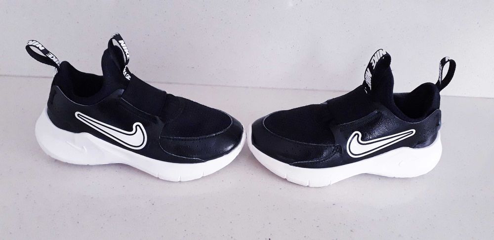 adidasi copii Nike marimea 28