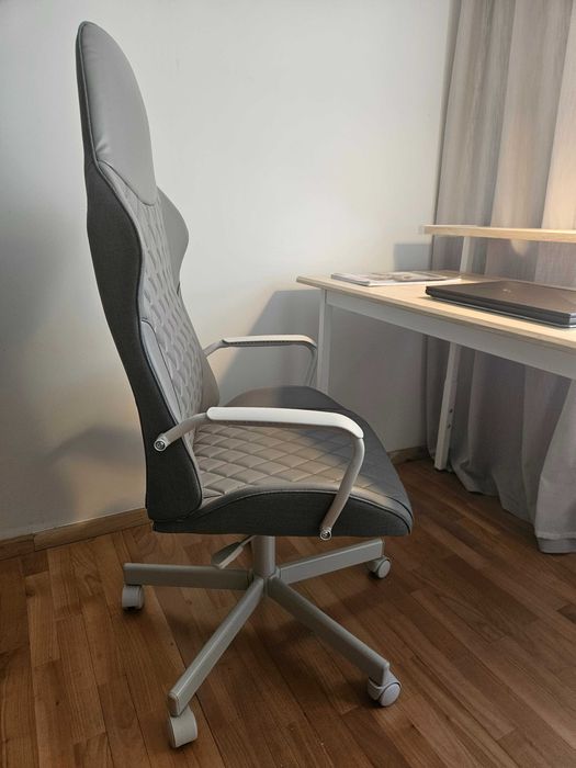Set complet IKEA pentru birou elev / gaming – stare excelentă