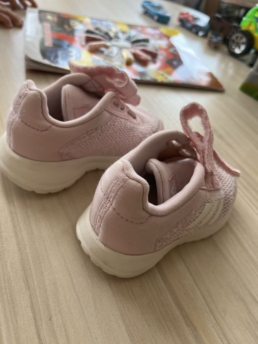 Адидас маратонки