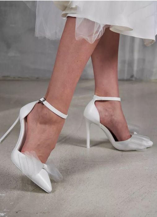 Продам туфли на каблуке !