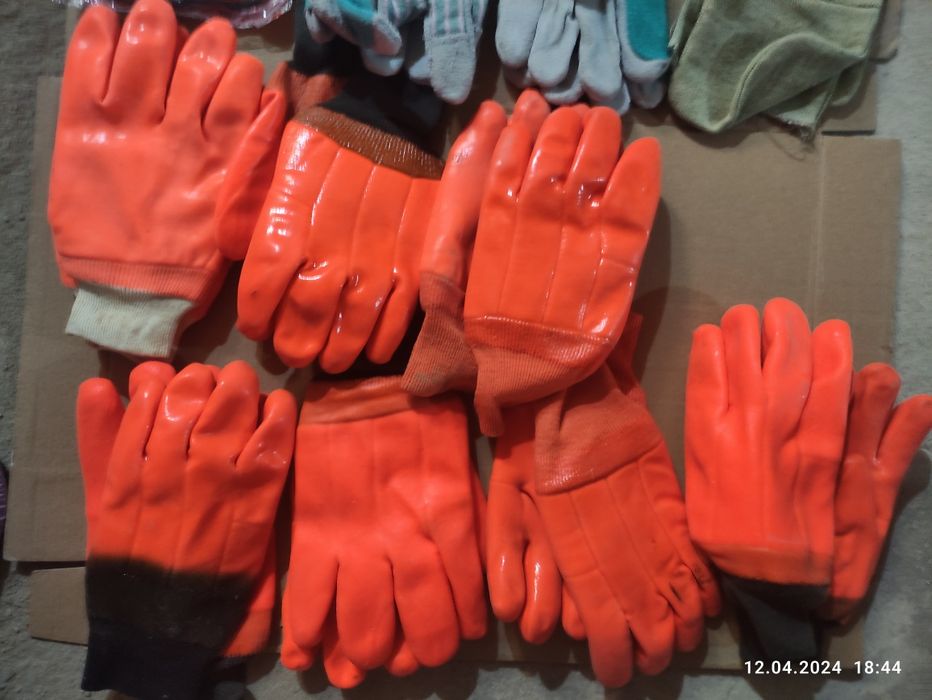Рабочие перчатки