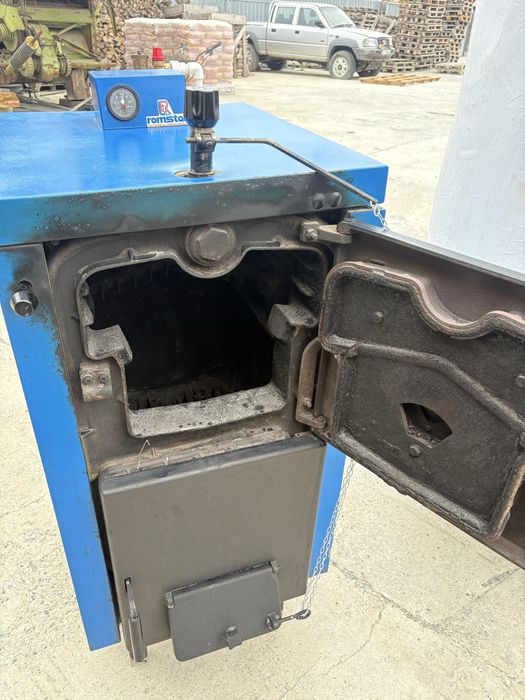 Centrala lemne 25 kw si puffer izolat 1000 litri