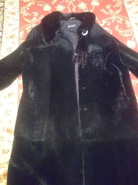 Продается  мутоновая шуба .