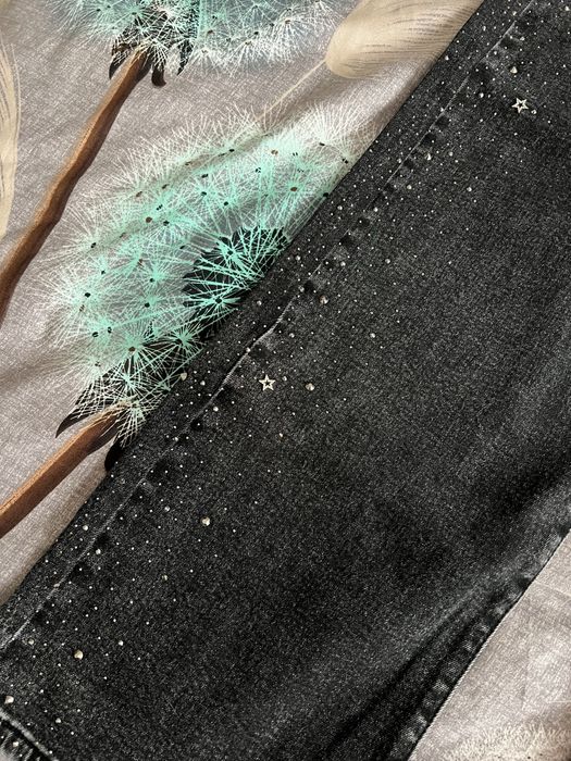 Черни дамски дънки с камъни