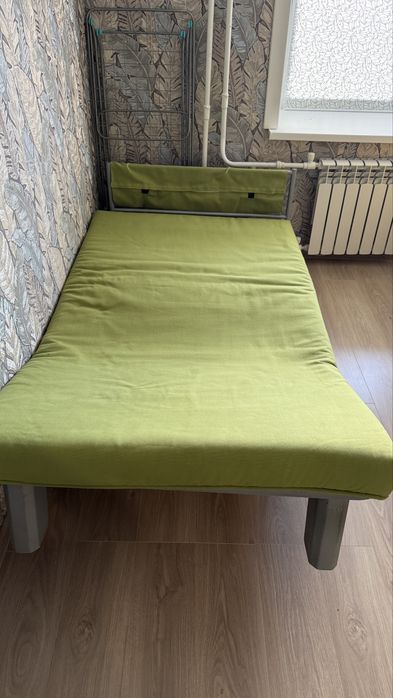 Продам кровать каскладушку