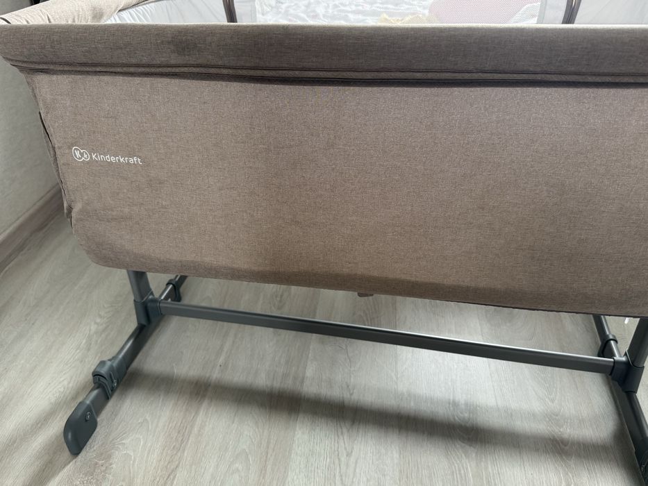 Продам кроватку манеж Kinderkraft