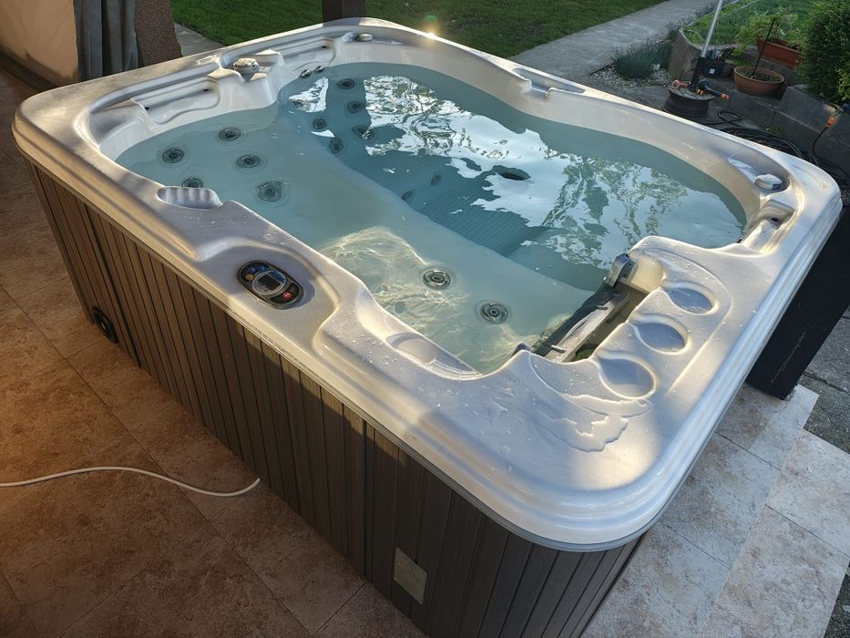 Jacuzii Cal Spas 3 locuri
