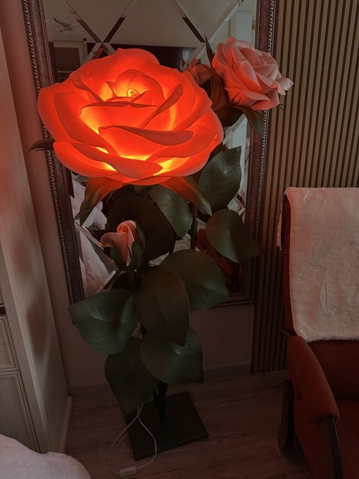 Ростовая роза светильник