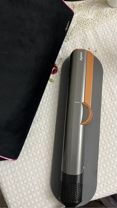 Продам Dyson Airwrap (выпрямитель/стайлер)