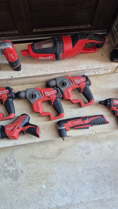 Milwaukee M12 инструменти