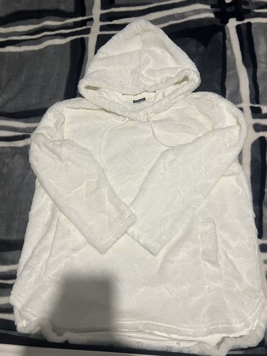 Мек пуловер с дълъг ръкав