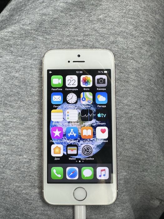 Продам iphone 5s