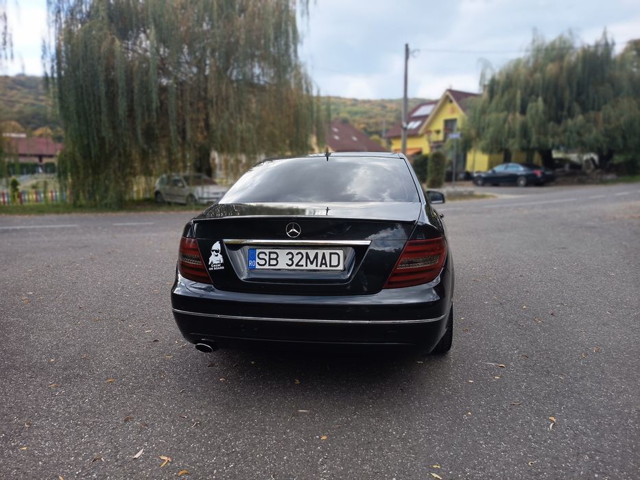 Mercedes-Benz C200 W204 Avantgarde | 1.8 Benzină | 184 CP | 2011