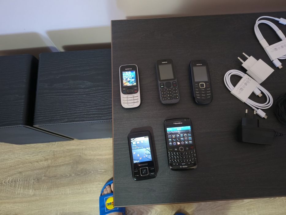 Lot telefoane cu butoane vechi