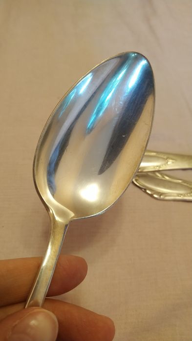 Продам 3 мельхиоровые ложки