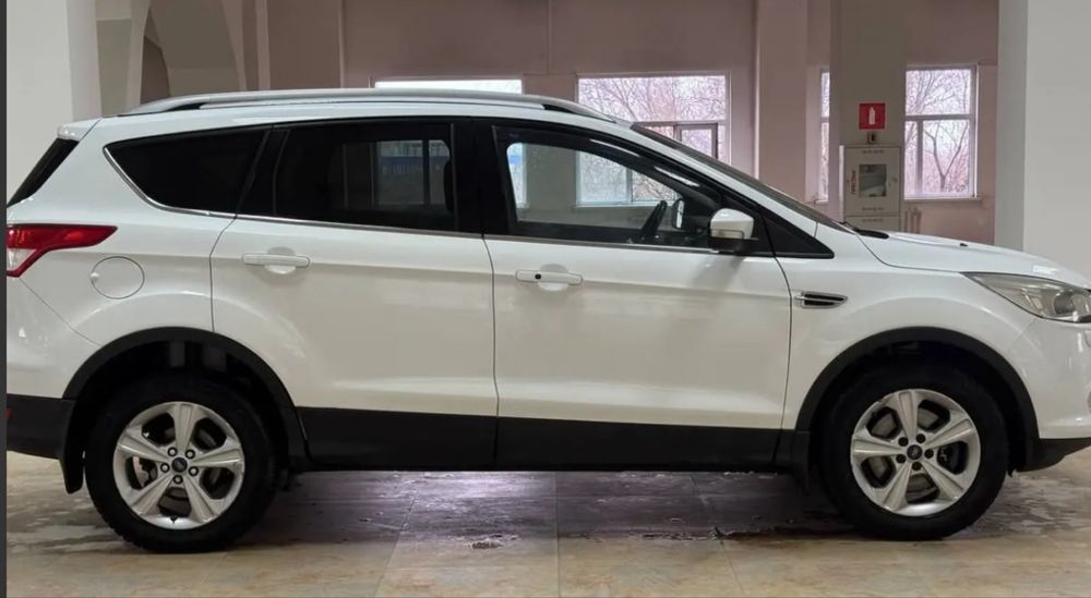 Продам кроссовер Форд куга 2014