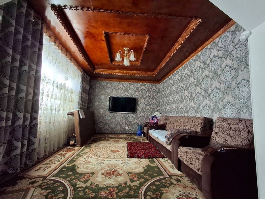 Продается участок 11 соток 6 комнат 3 сан узел сауна евро ремонт .