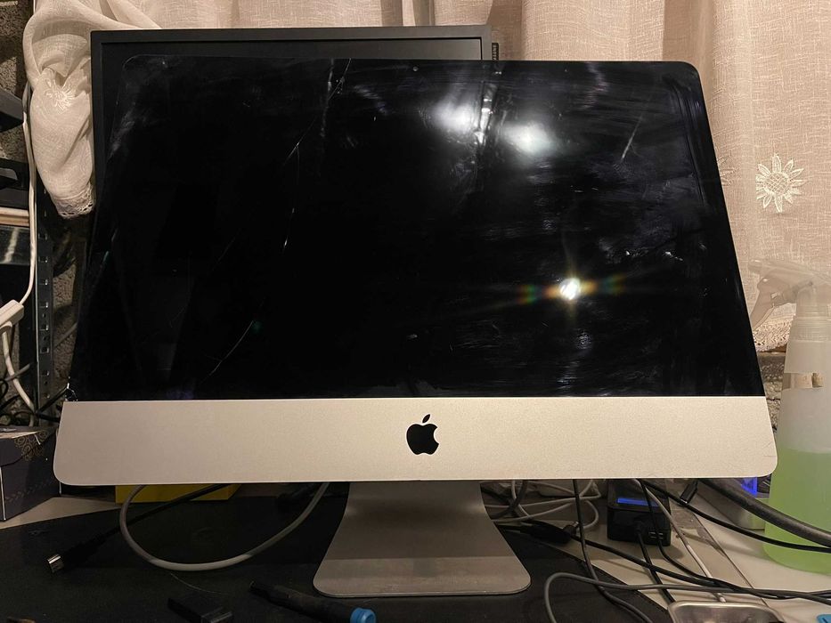 All in One Apple iMac 21.5" A1418 2015 i5-5250U 8GB RAM 128gb SSD