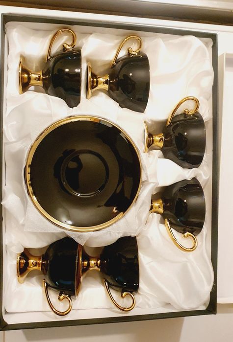 Уникален комплект чаши за кафе