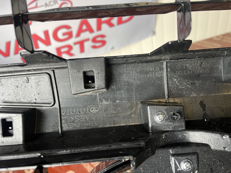 Решетка Toyota Hilux 2020-