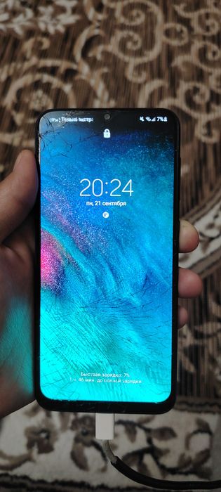 Телефон Samsung A20