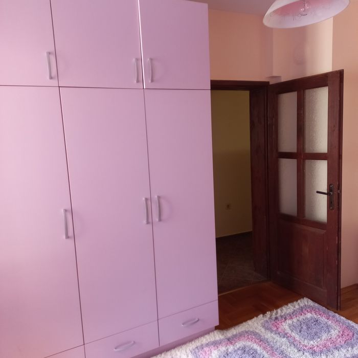 Тристаен обзаведен апартамент