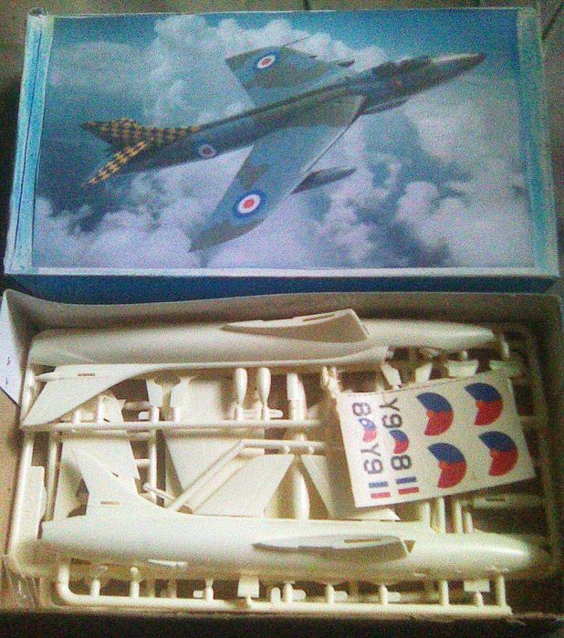 сборная модель конструктор самолёта Hawker Hunter 1/72 Англия!