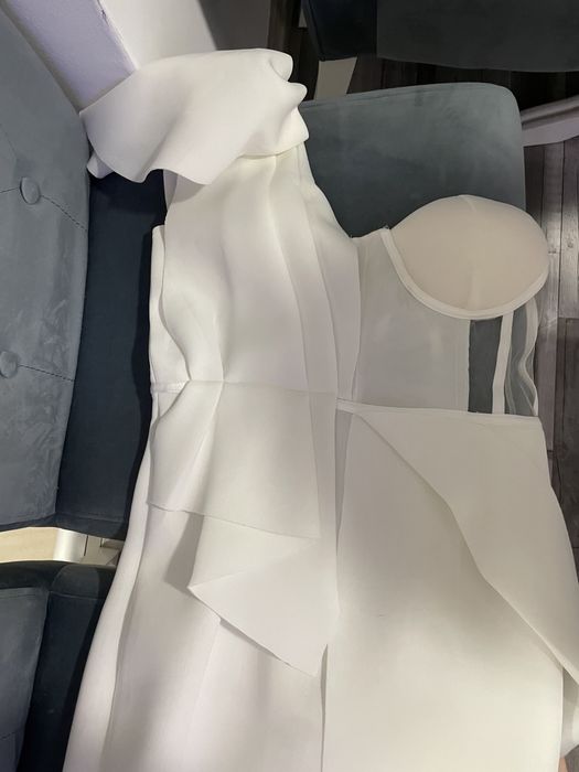 Vând rochie atelier Elena Brândușa