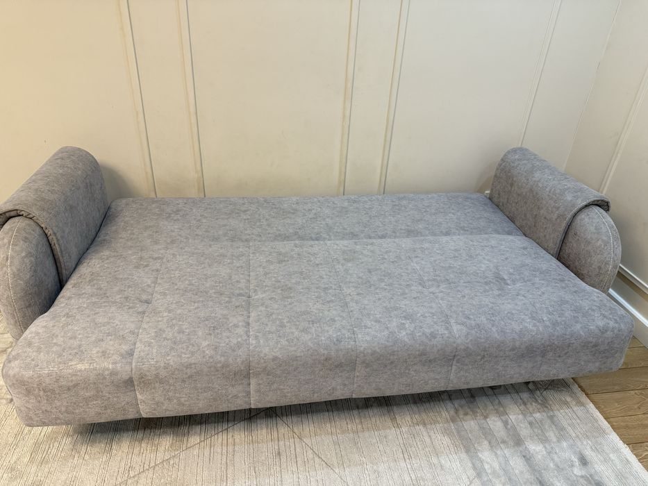 Кроват для гостиной