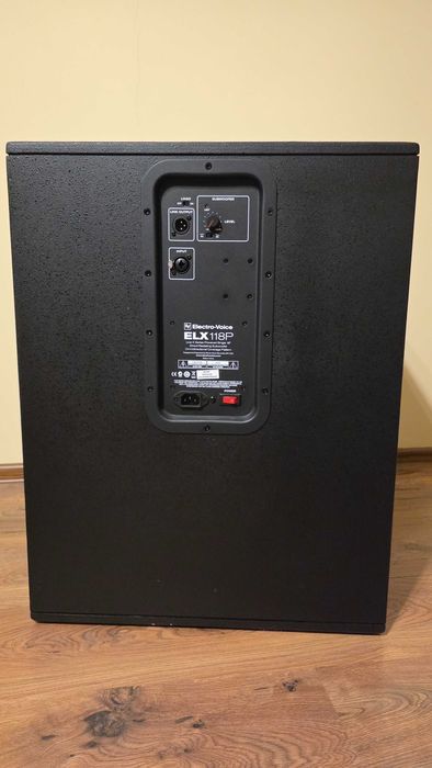 BOXE Electro Voice ELX 112P, ELX 115P și ELX 118P - Boxe active