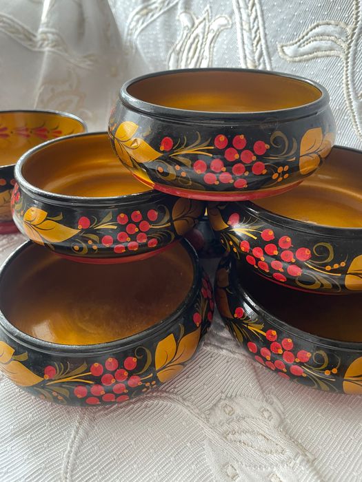 Шест купички за дребни сладки