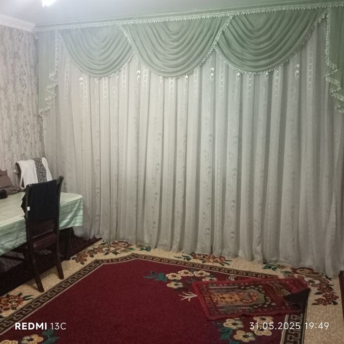 Дом сотилади 9 этажли 8 этаж 4хонали