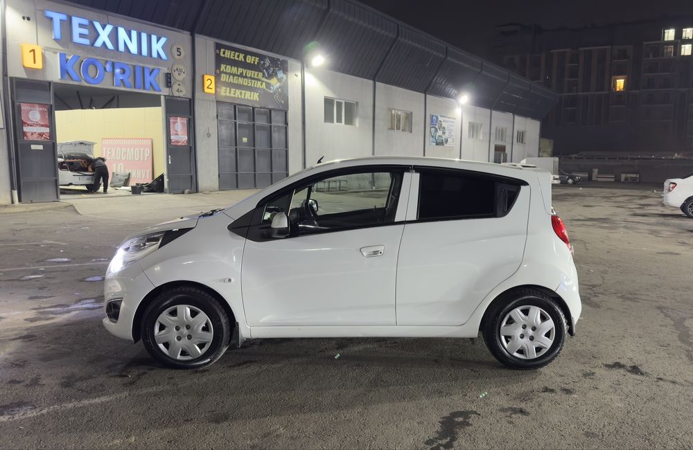 Продается спарк в идиальной состоянии