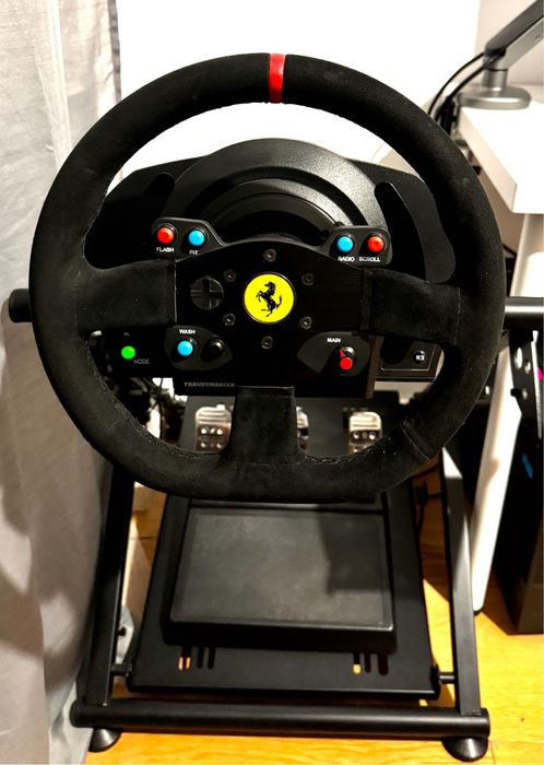 T300 RS Ferrari Alcantara edition + volan drift + Stand + schimbator