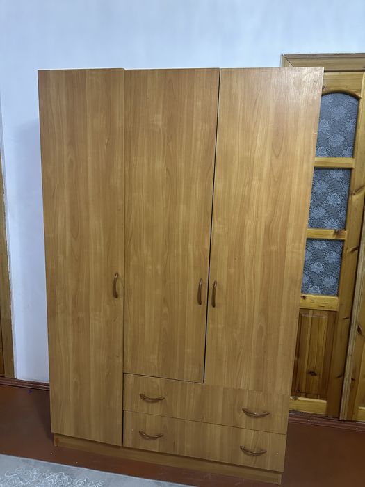 Шкаф шкафчик продается