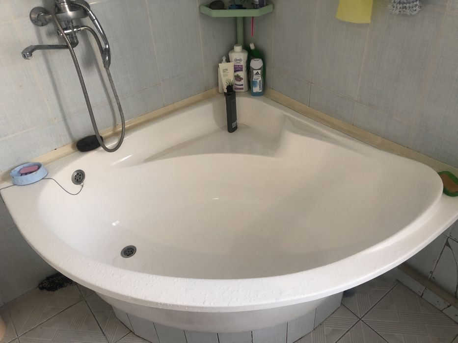 Ванна акриловая