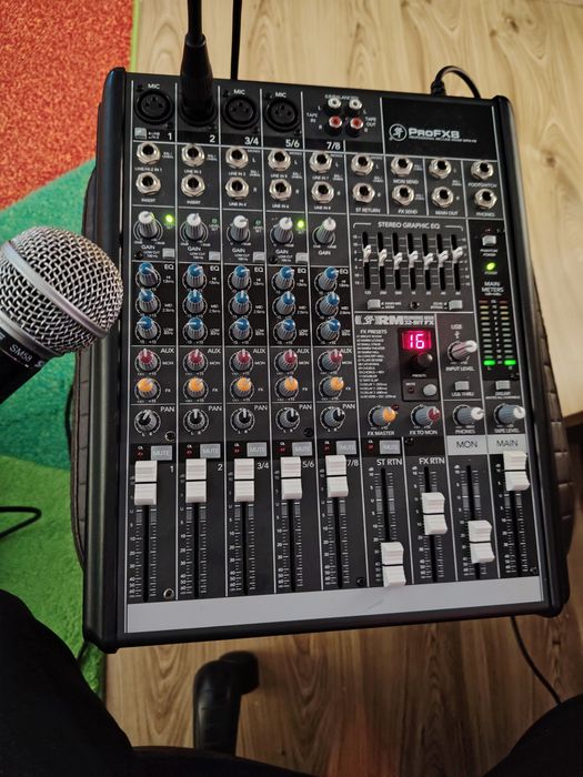 Mixer analogic Mackie ProFx8