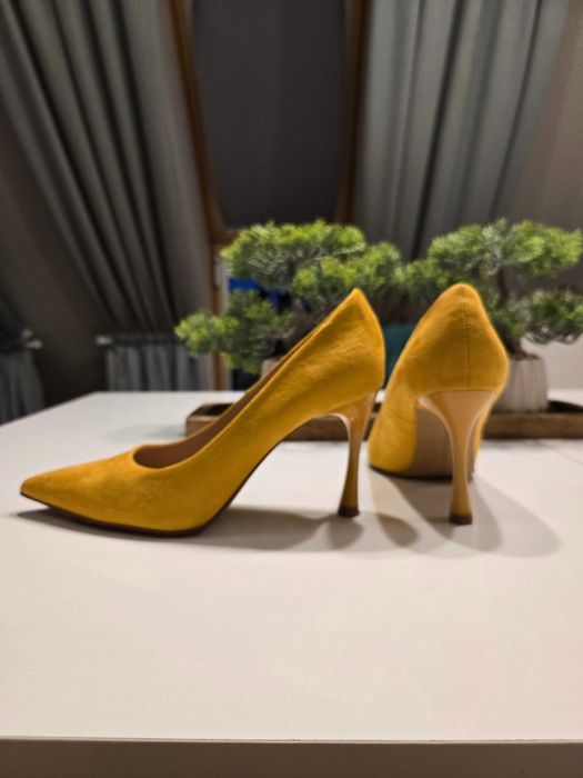 Дамски обувки на ток - жълти