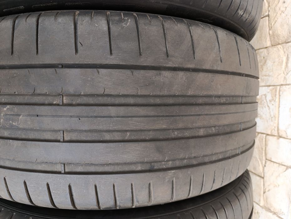 Летни гуми Pirelli 285/40/21 Pzero dot 4224