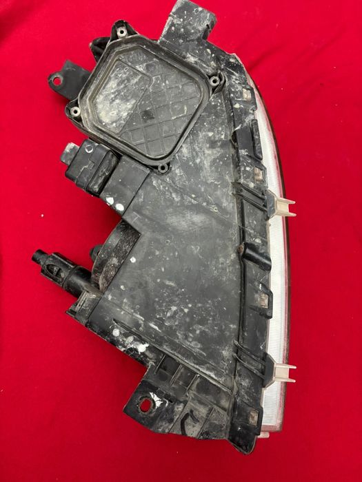 Оригинал фар правый рав 4 - 2006ж