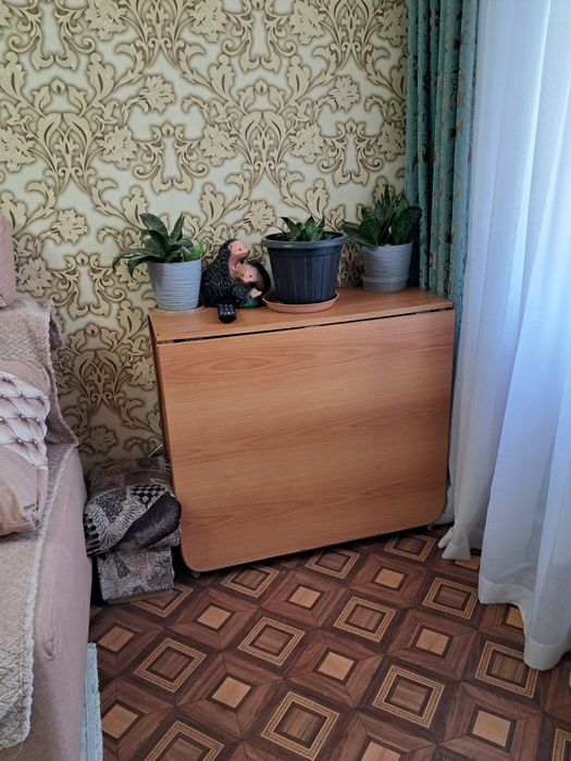 Кухонный гарнитур  стол